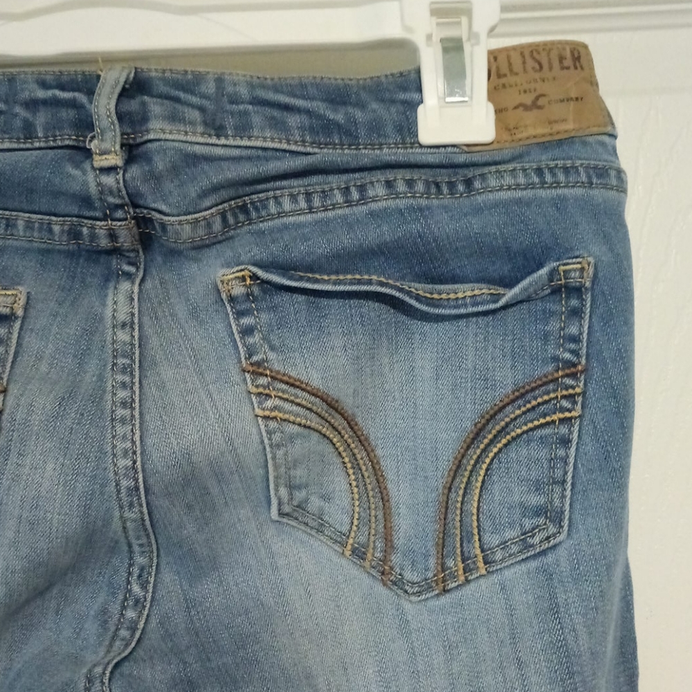 Hollister light washed straight leg Jeans Size 28